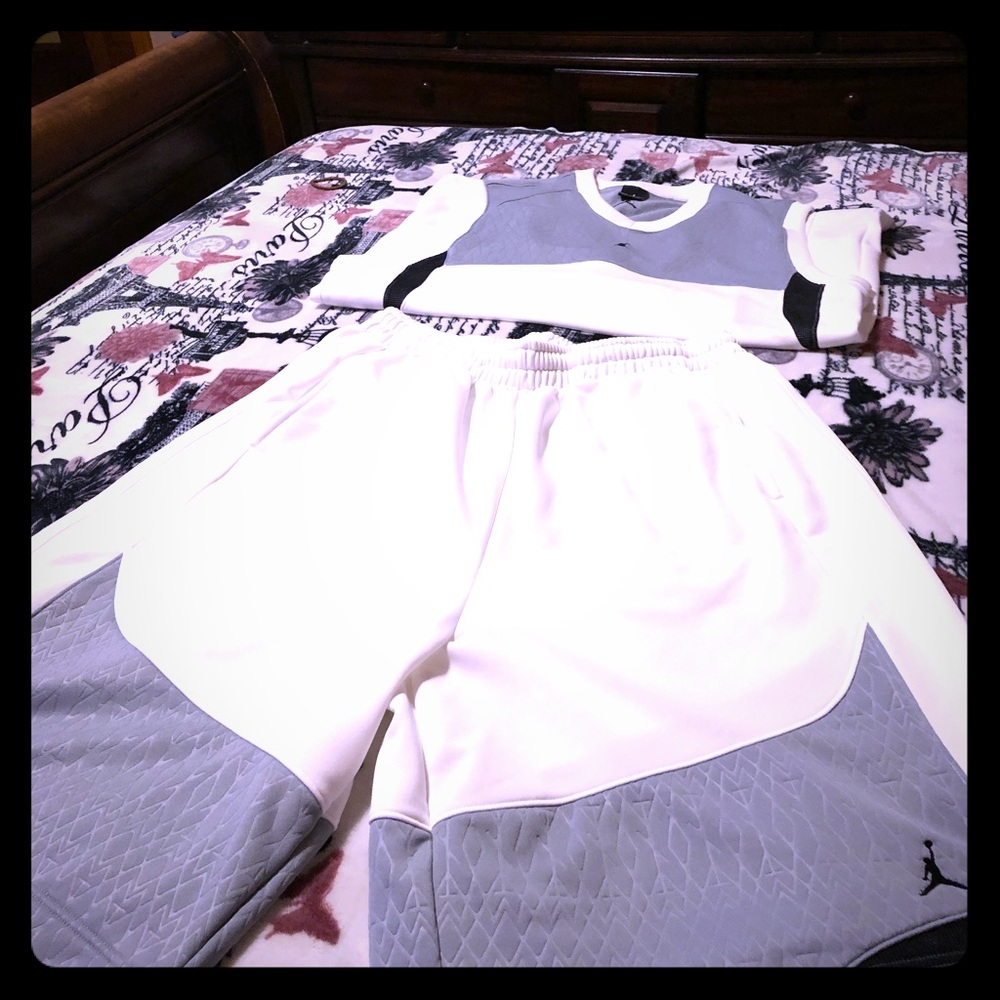 NWOT Vintage Mens Jordan Suit White/Grey Size XL